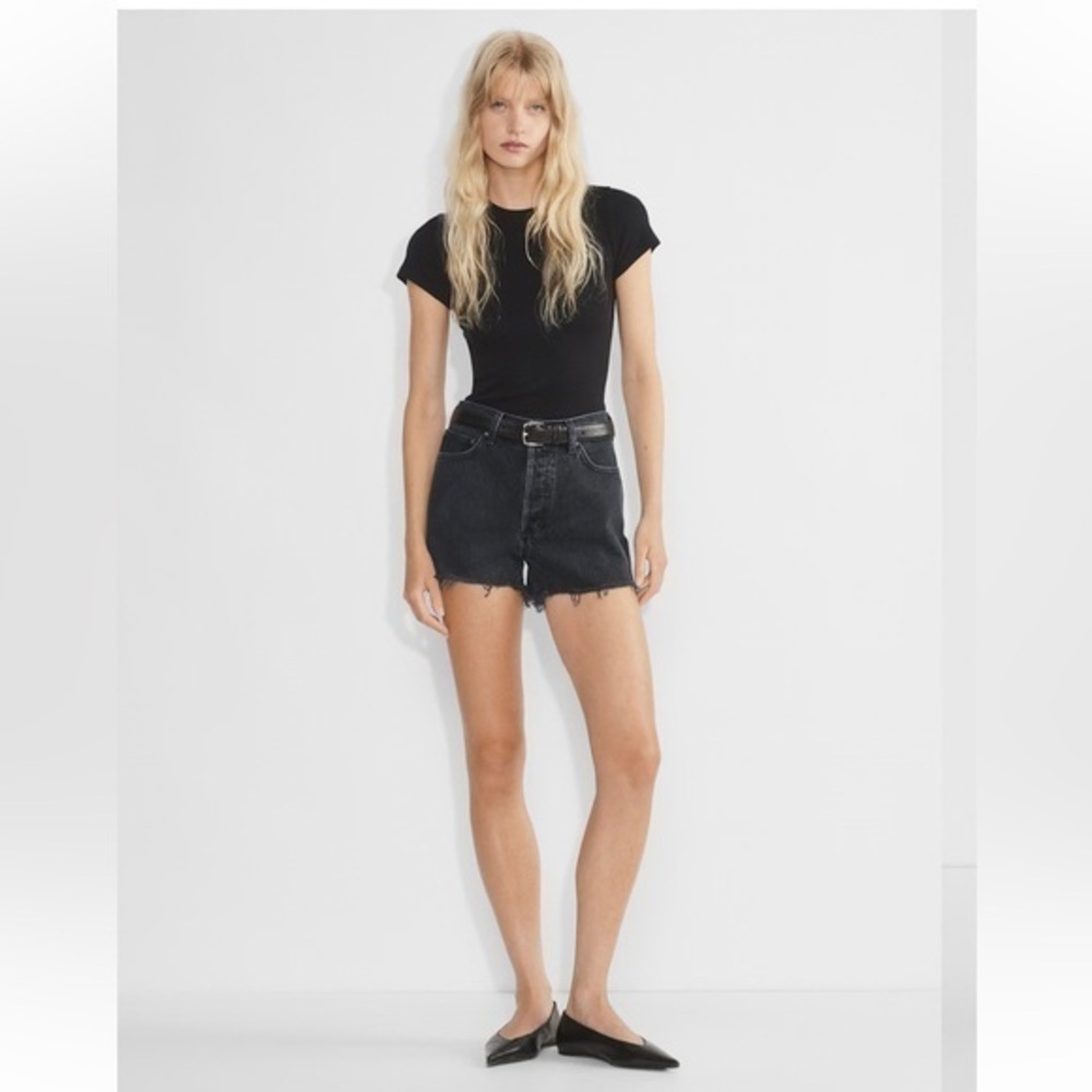 Zara Highrise Black Denim Shorts Button Fly Raw Hem Size 2 Cotton